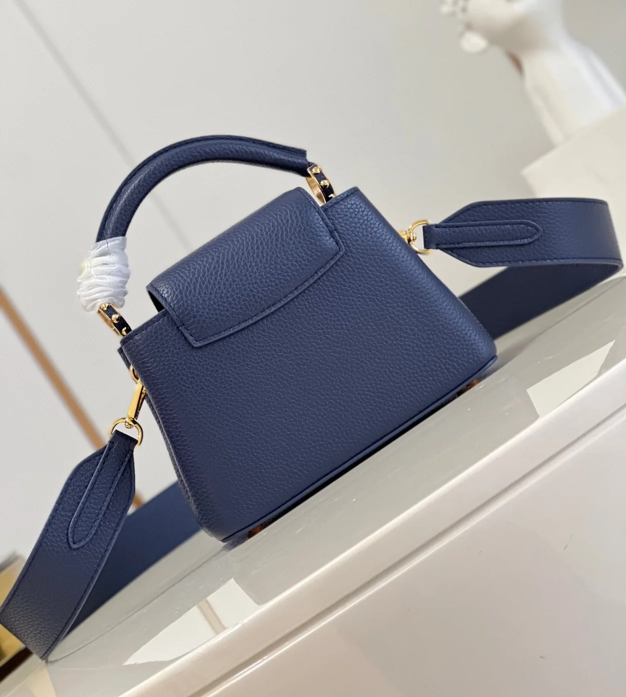 루이비통 카퓌신 미니 M21150