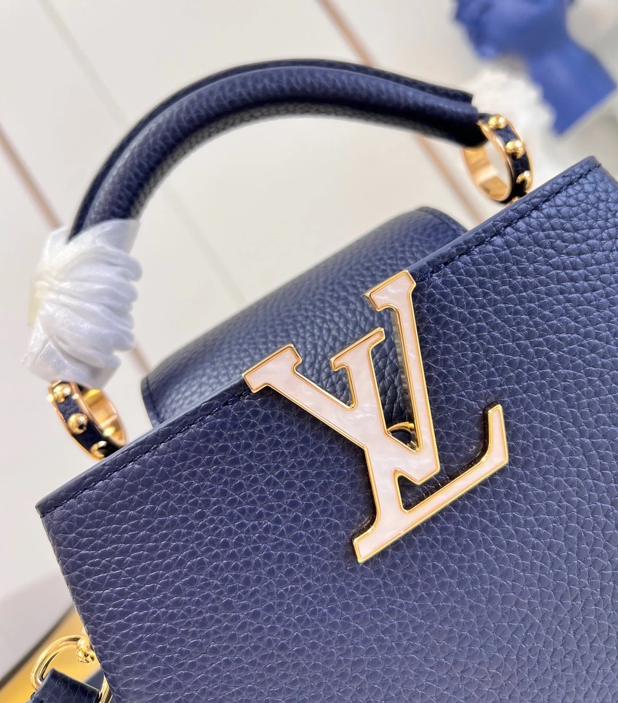 루이비통 카퓌신 미니 M21150