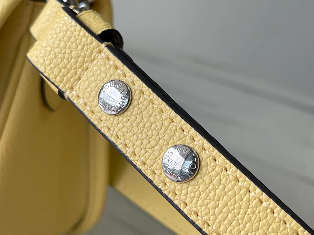 루이비통 부시 에피 핸드백 M59457