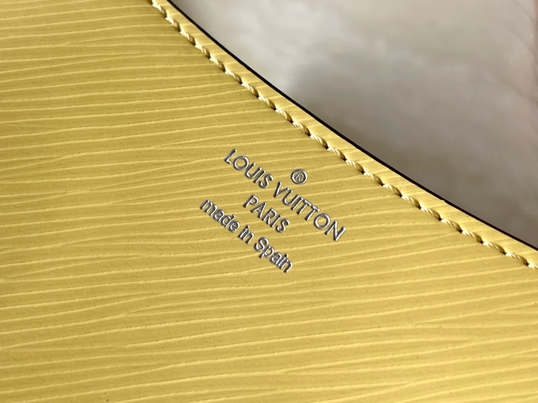 루이비통 부시 에피 핸드백 M59457