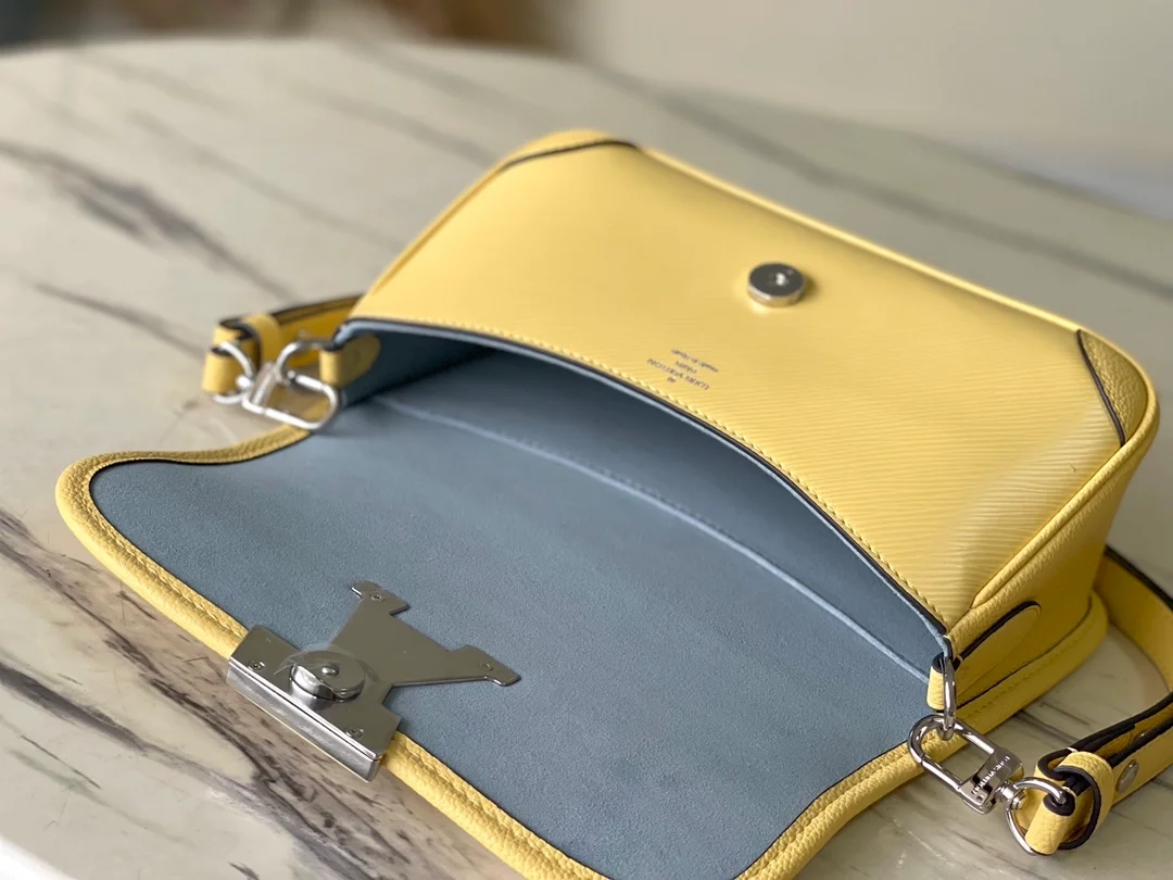 루이비통 부시 에피 핸드백 M59457