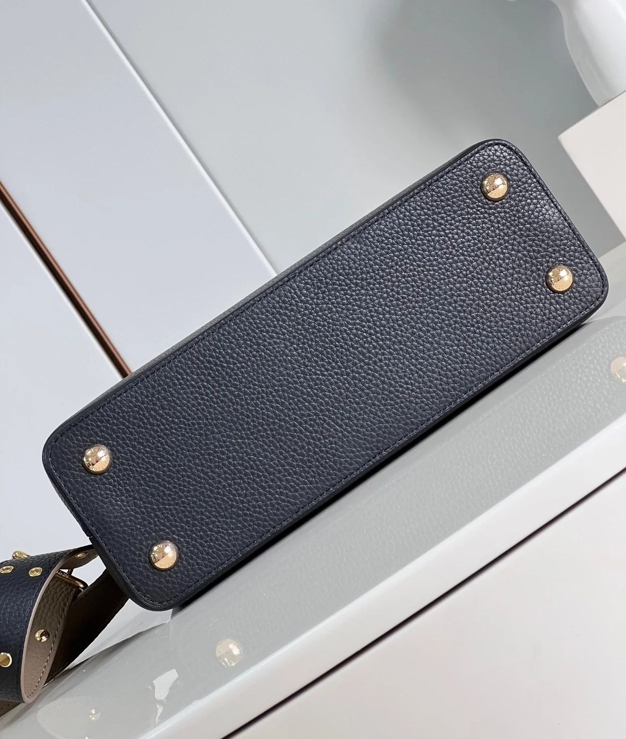 루이비통 카퓌신 MM M22676