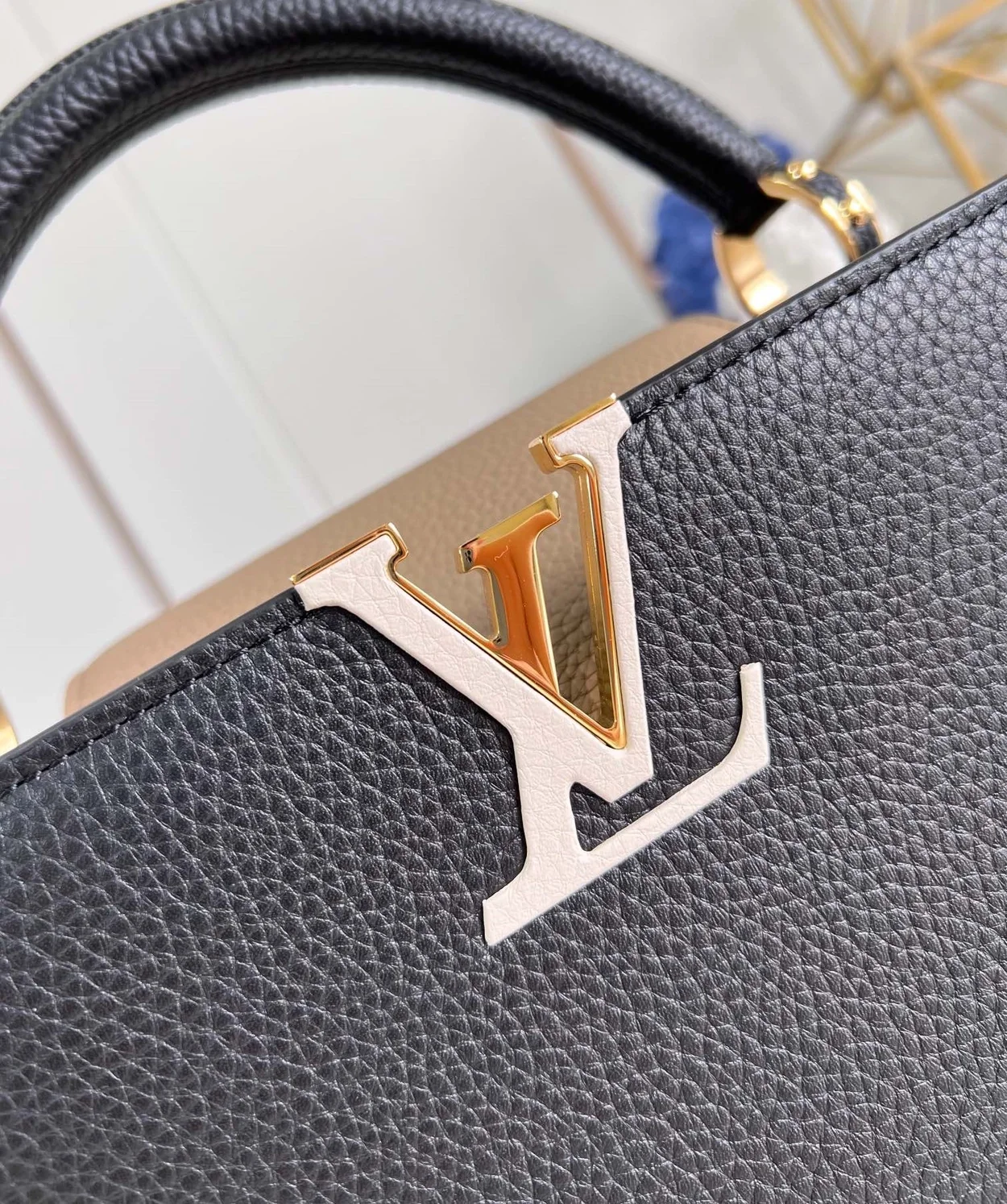 루이비통 카퓌신 MM M22676