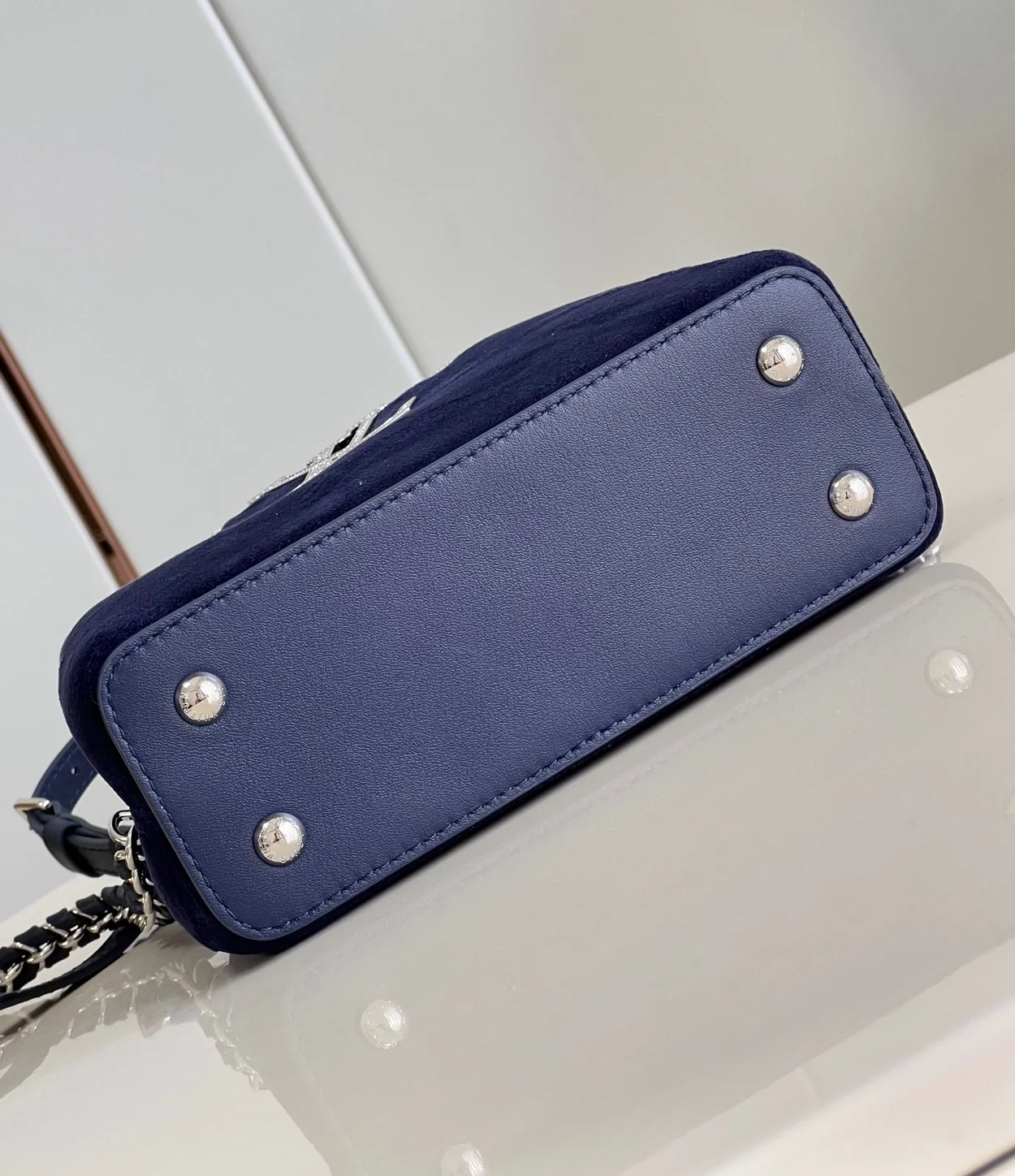 루이비통 카퓌신 미니 M23246