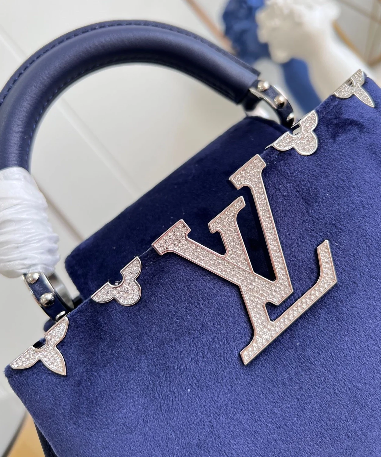 루이비통 카퓌신 미니 M23246