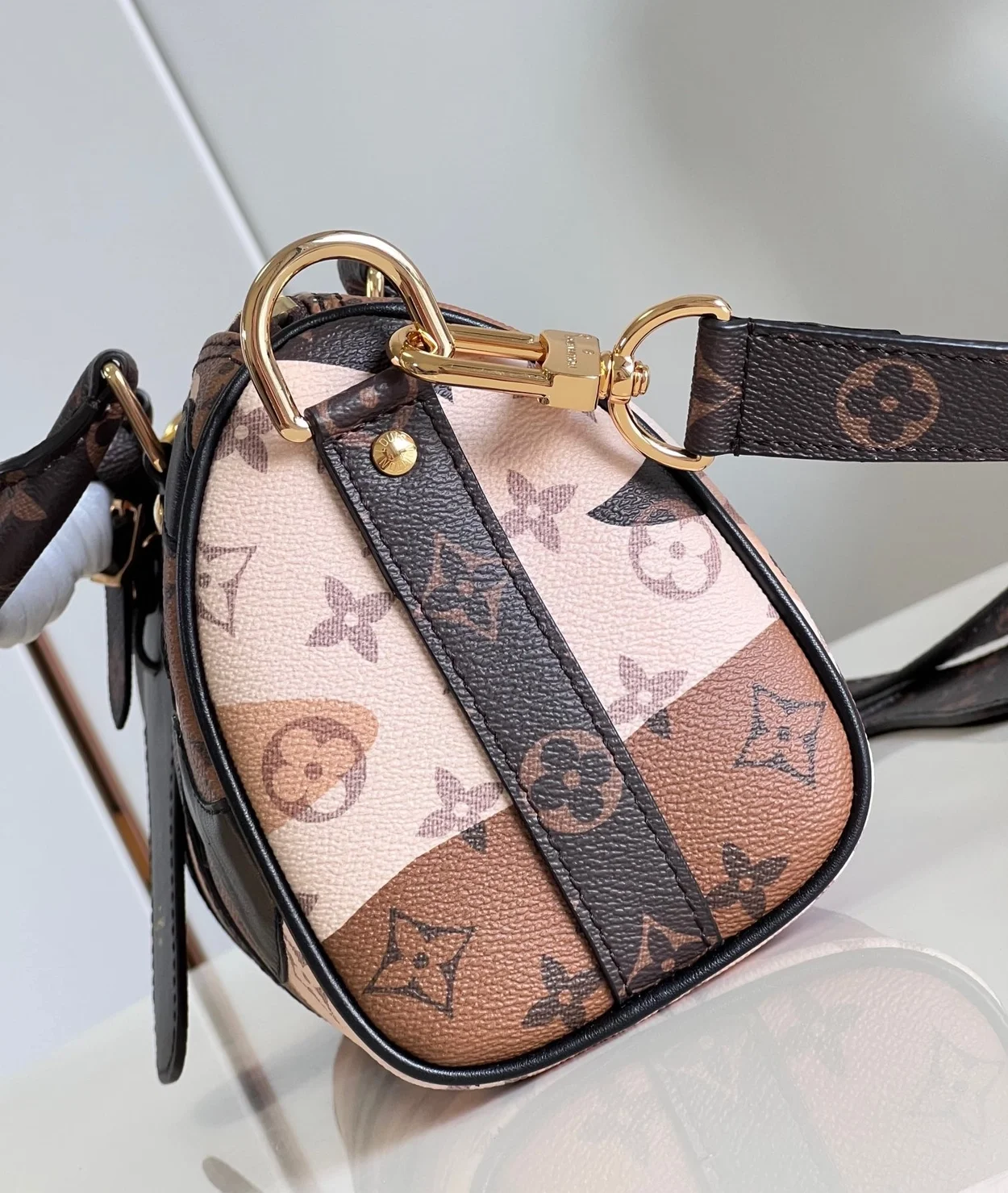 루이비통 키폴 반둘리에 25 M46678