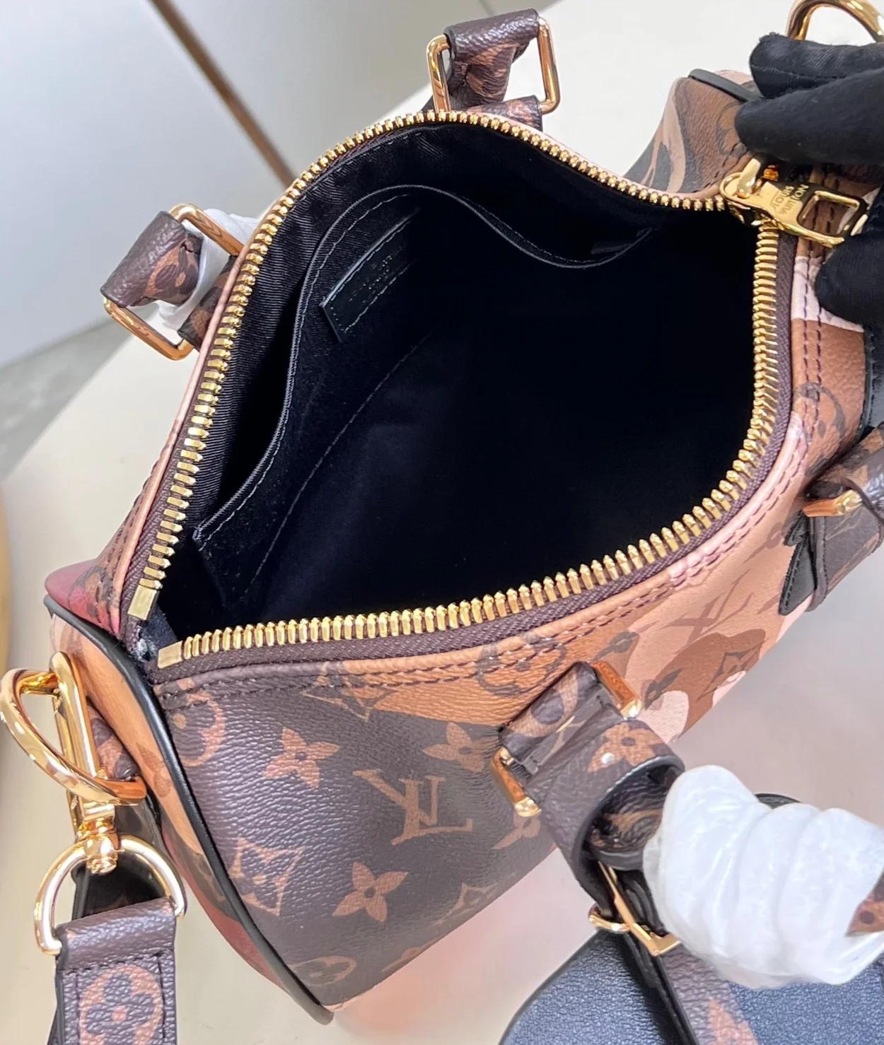 루이비통 키폴 반둘리에 25 M46678