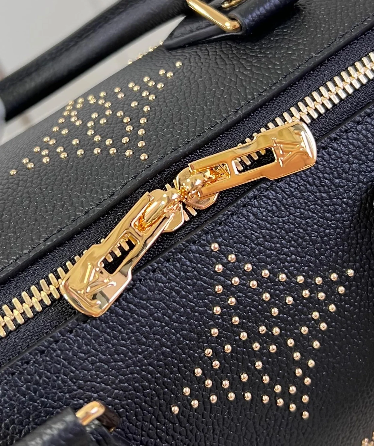 루이비통 스피디 반둘리에 25 M46736