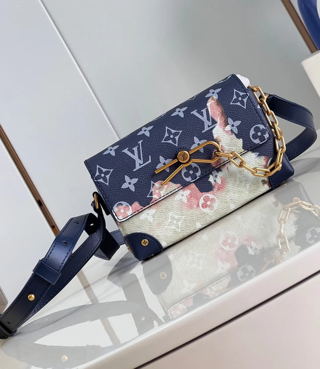 루이비통 스티머 웨어러블 월릿 M82900