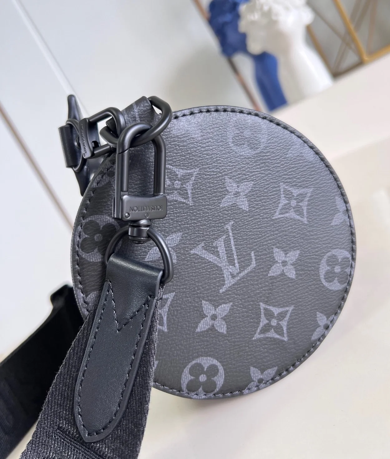 루이비통 소프트 폴로숑 PM M46796