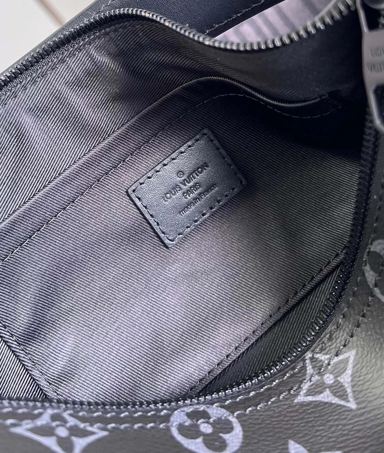 루이비통 소프트 폴로숑 PM M46796