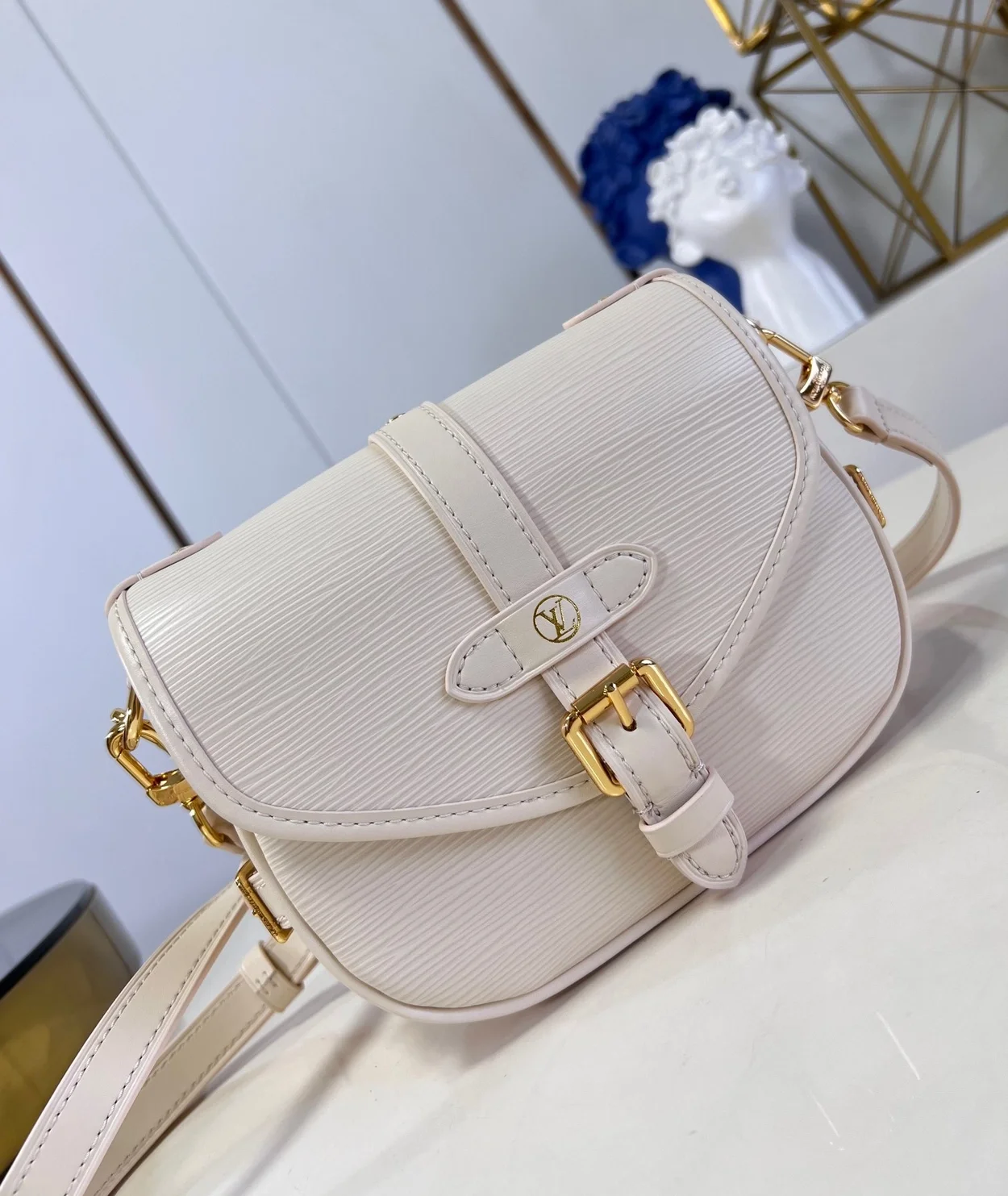 루이비통 소뮈르 BB M23746