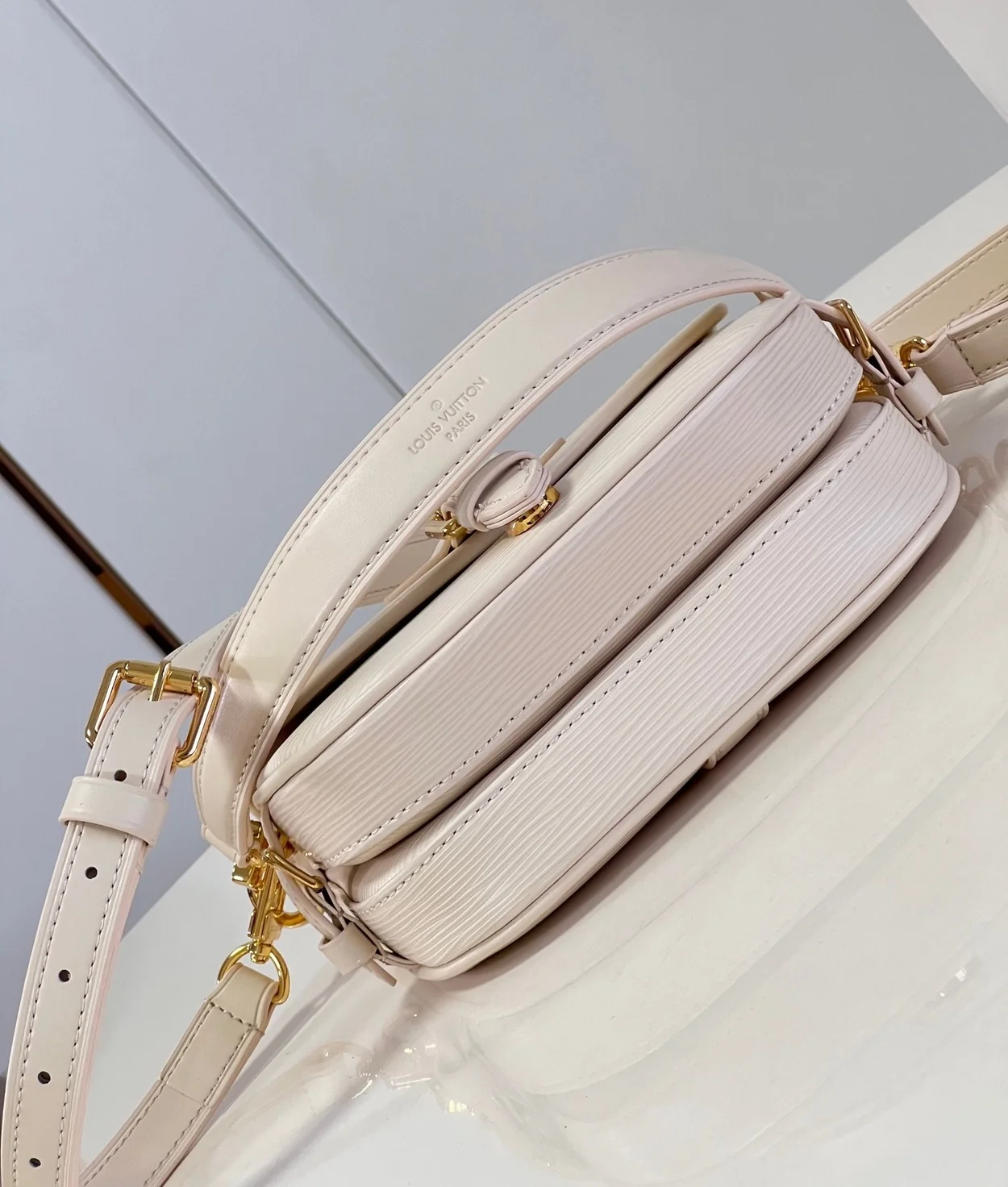 루이비통 소뮈르 BB M23746