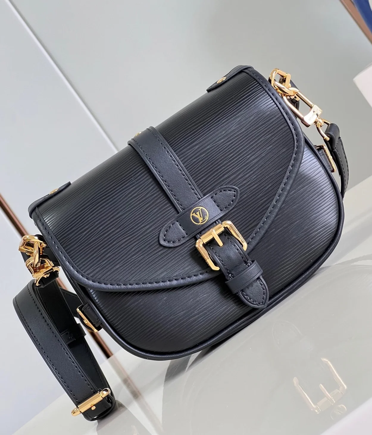 루이비통 소뮈르 BB M23469