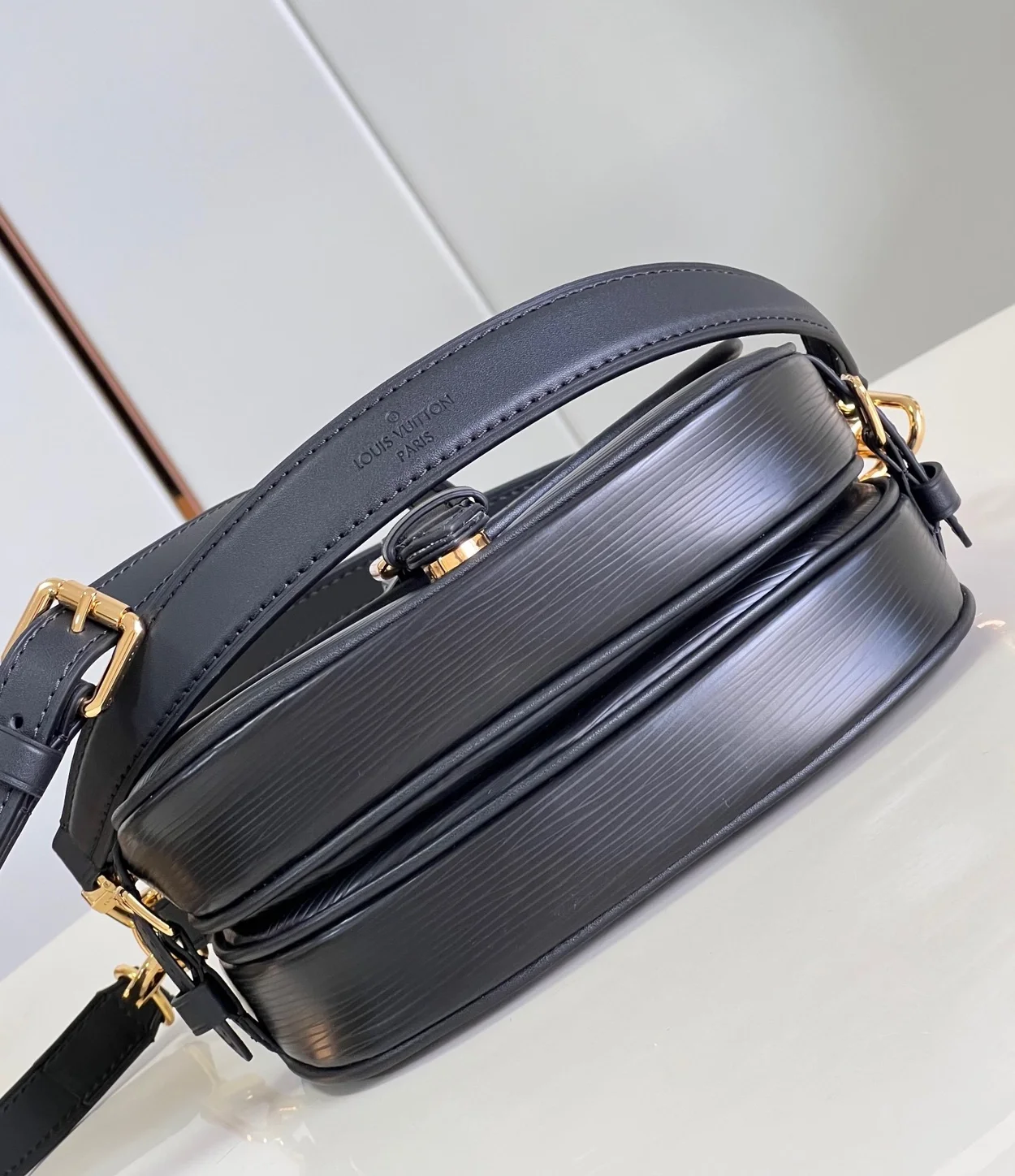 루이비통 소뮈르 BB M23469