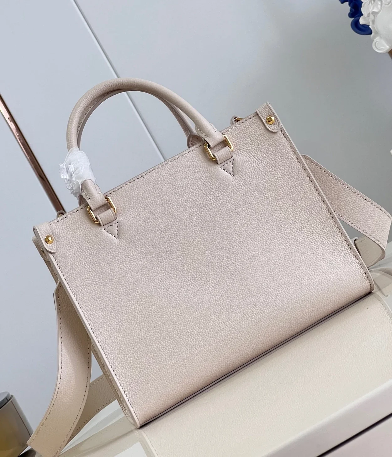 루이비통 락 & 고 락미 핸드백 M23637