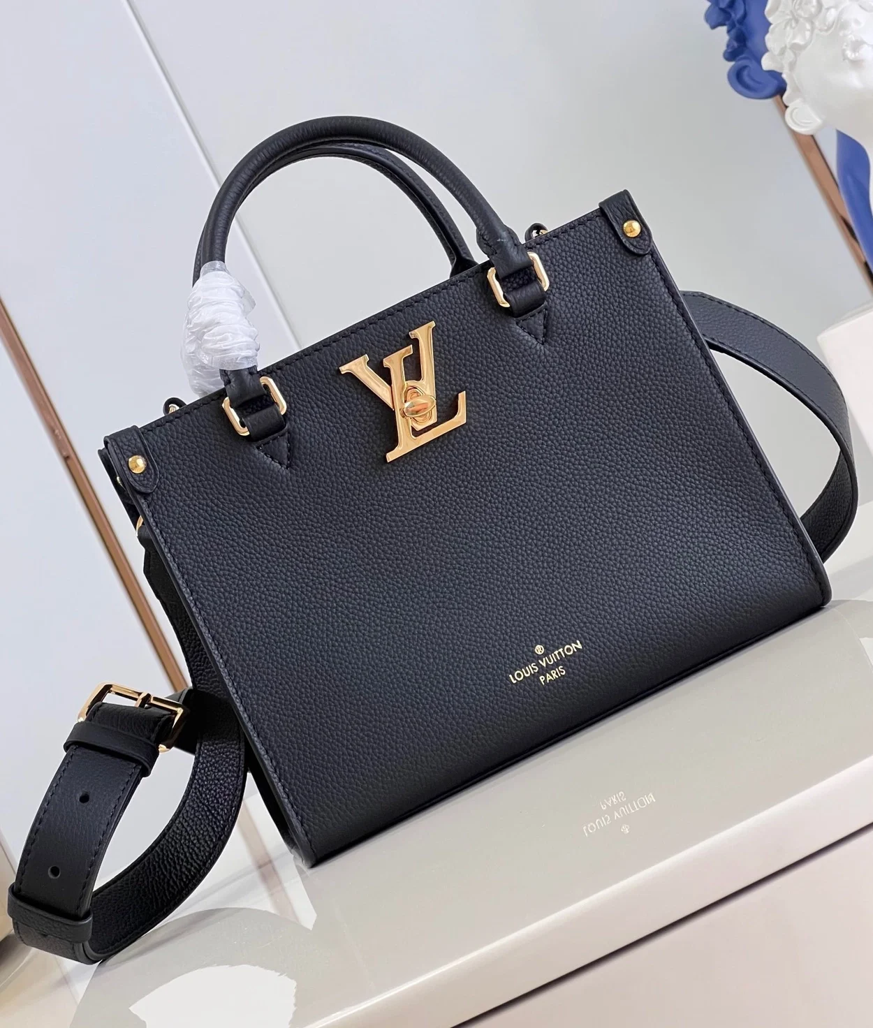 루이비통 락 & 고 락미 핸드백 M22311