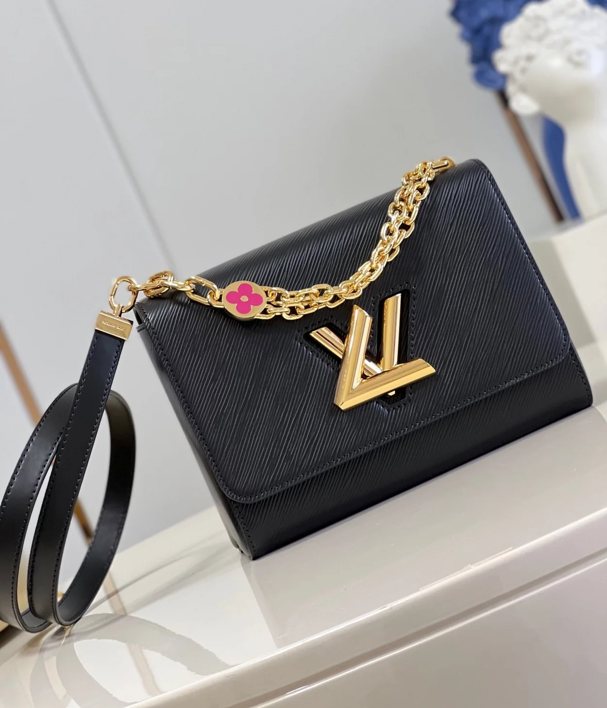 루이비통 트위스트 MM M21606