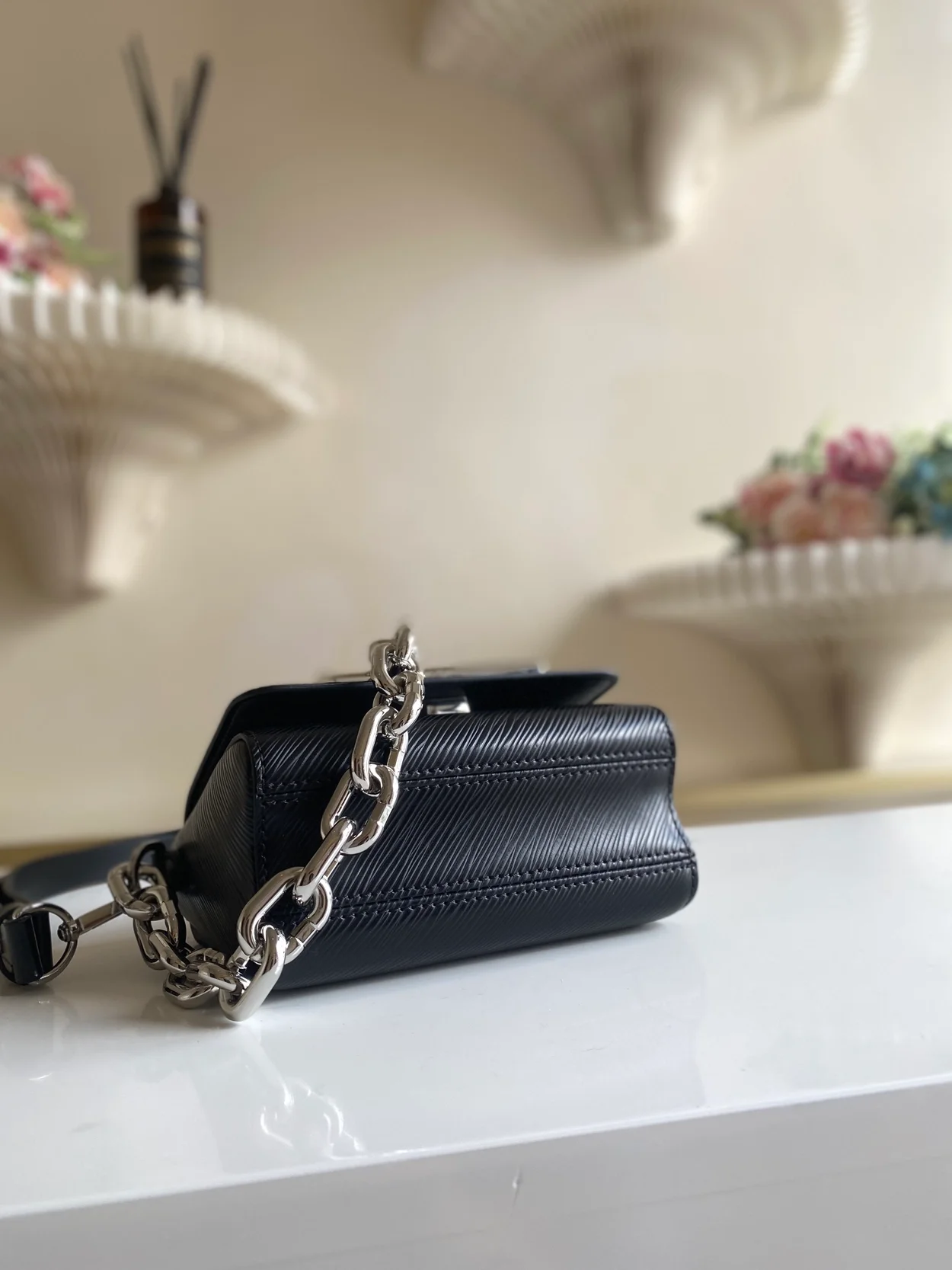 루이비통 트위스트 락 XL 백 M22296