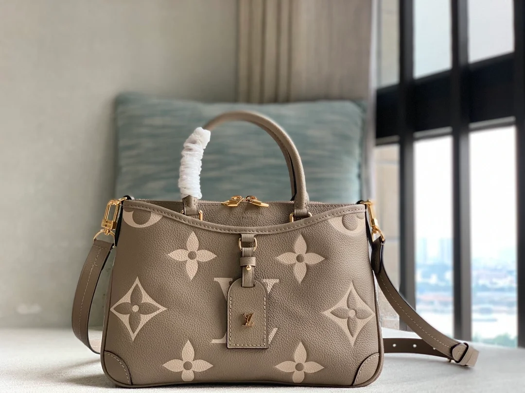 루이비통 트라이아논 PM 백 M46585