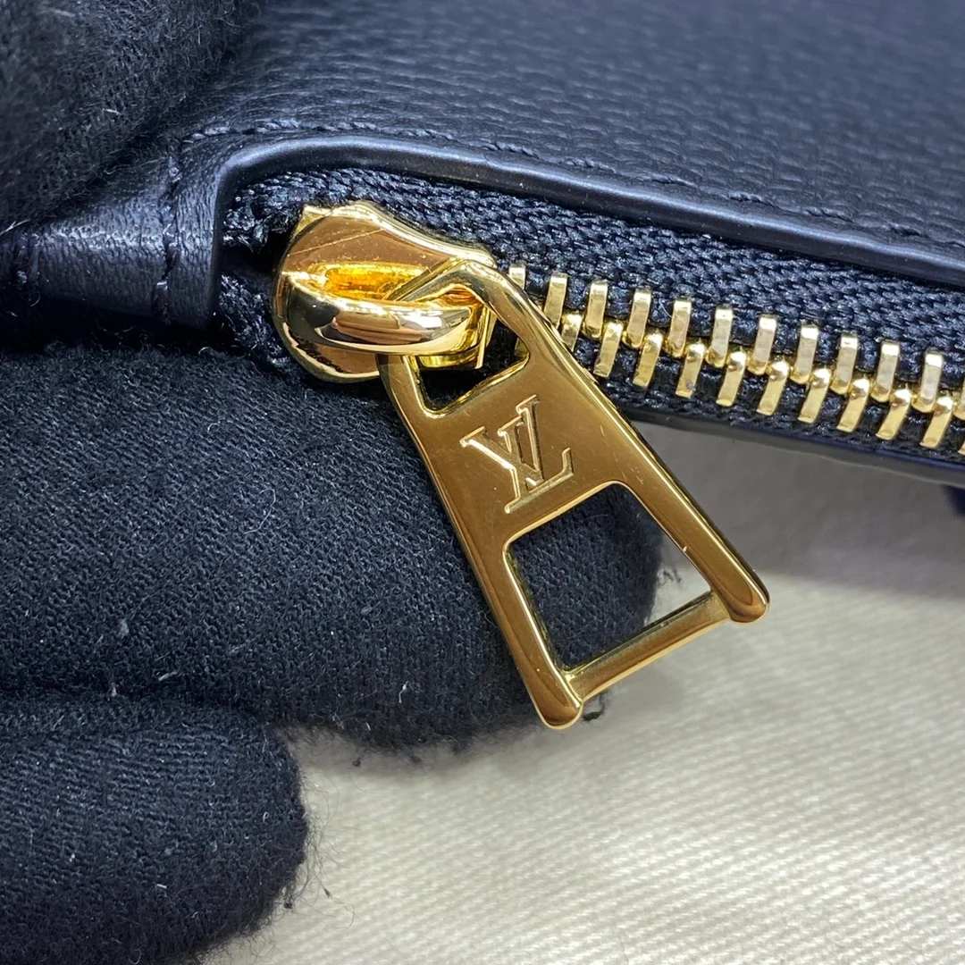 루이비통 삭 스포츠 핸드백 M46610