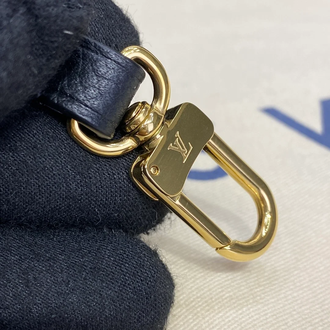 루이비통 삭 스포츠 핸드백 M46610