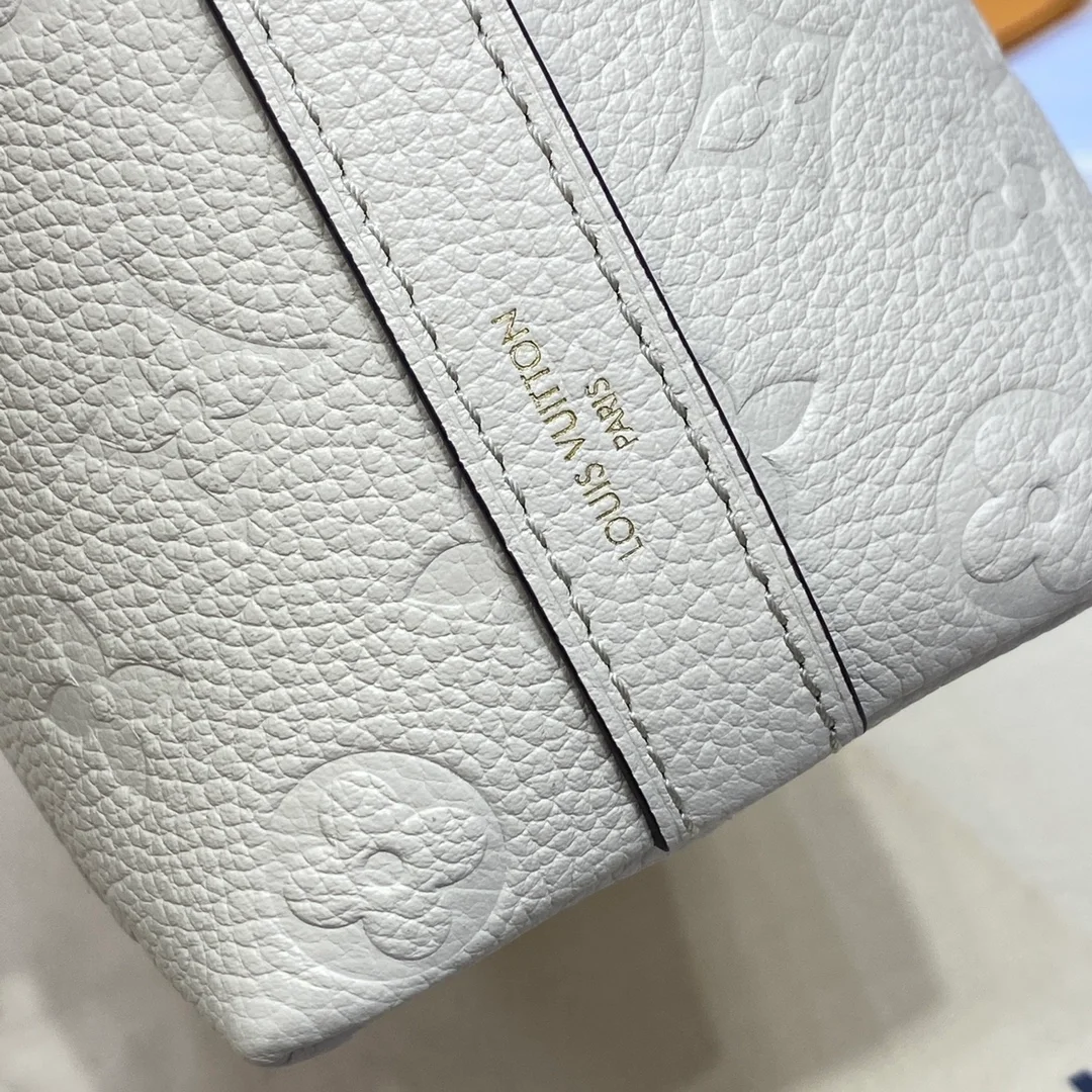 루이비통 삭 스포츠 핸드백 M46609