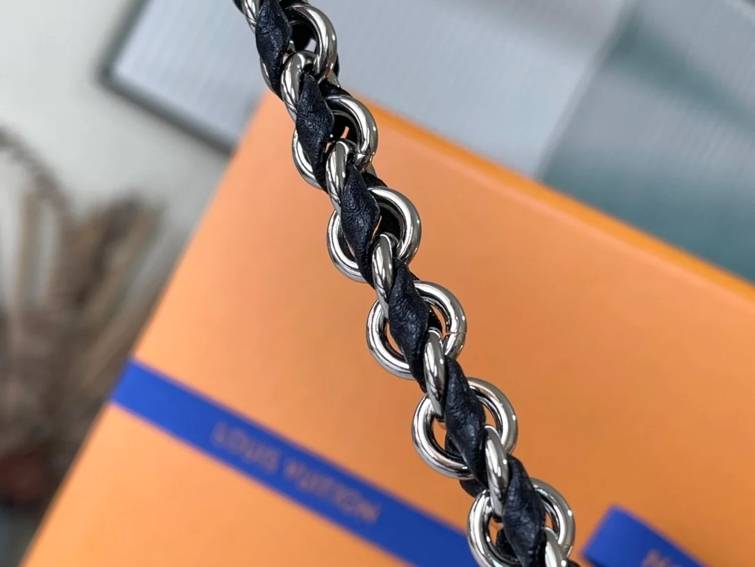 루이비통 락미 에버 미니백 M20997