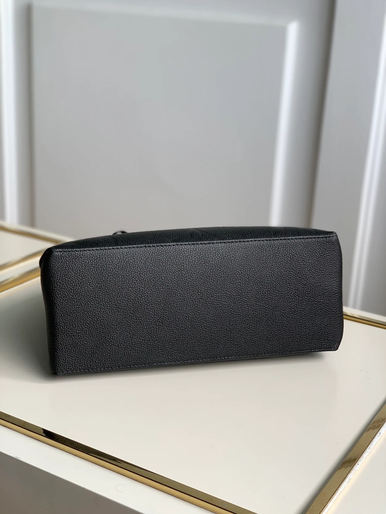 루이비통 쁘띠뜨 팔레 백 M58916