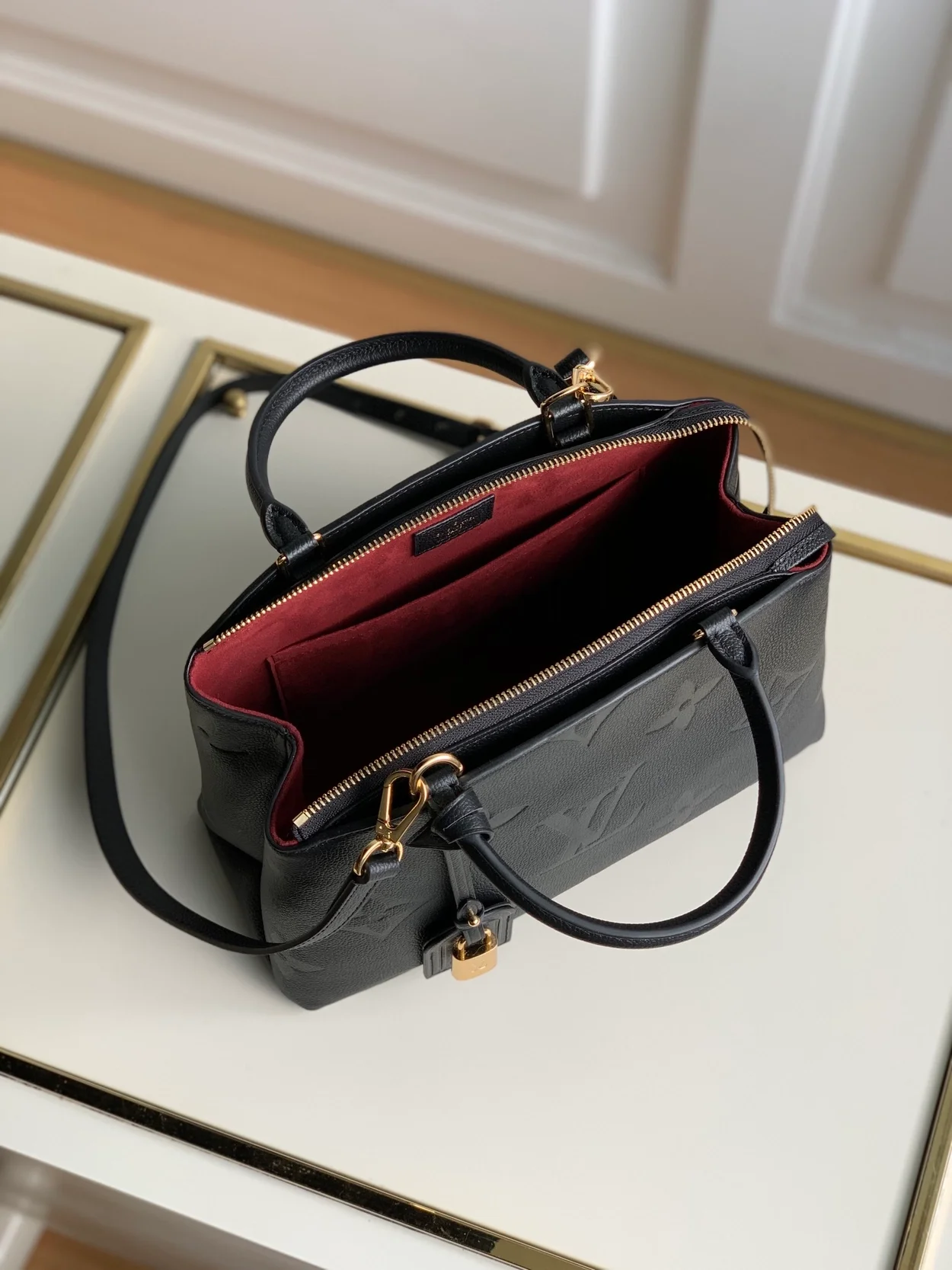 루이비통 쁘띠뜨 팔레 백 M58916