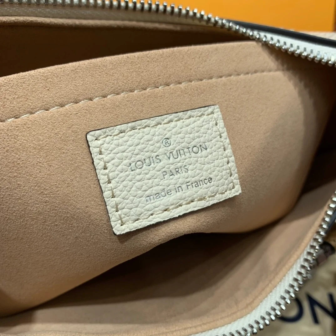 루이비통 마렐 에피 쿼츠 M80688