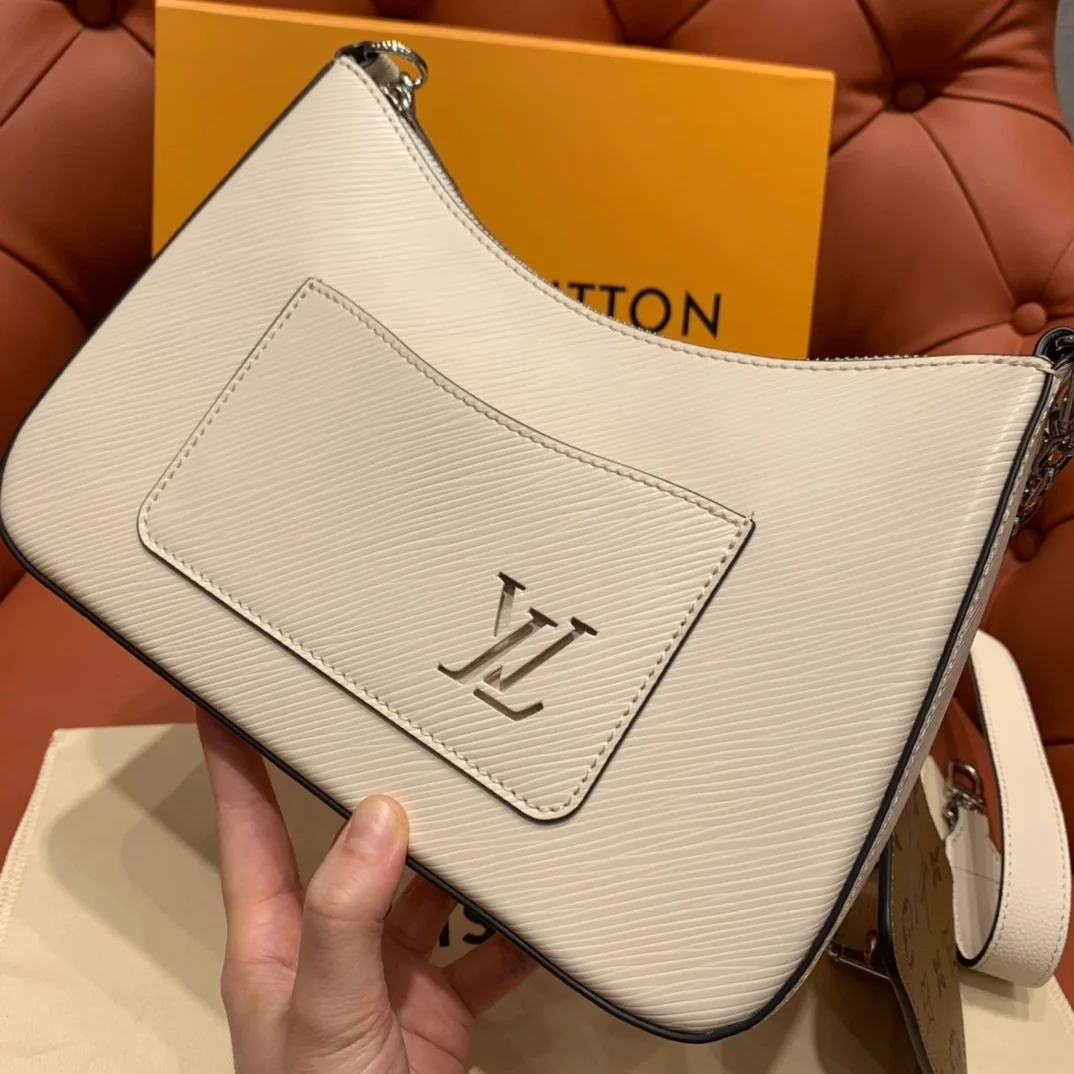 루이비통 마렐 에피 쿼츠 M80688