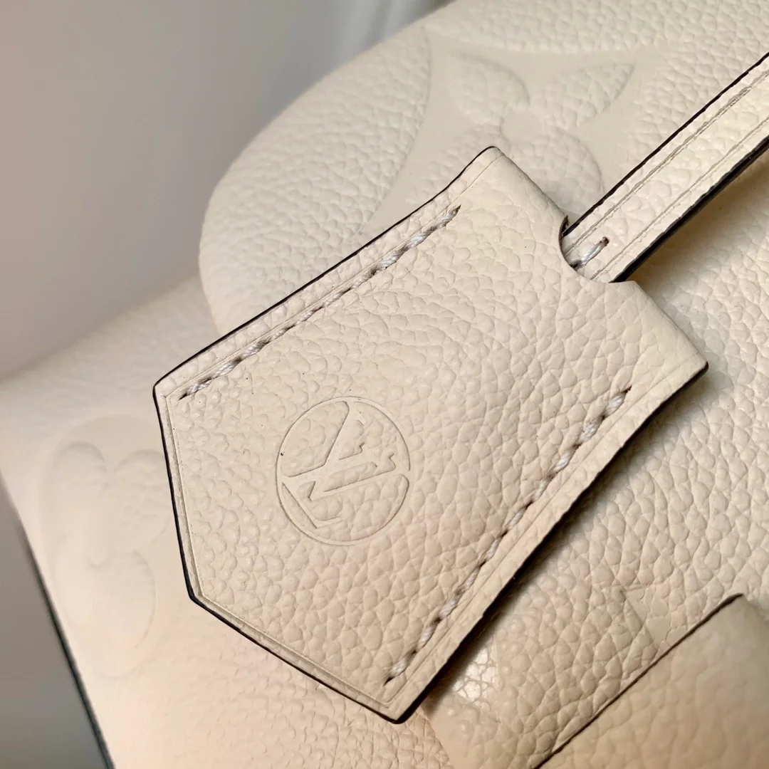 루이비통 마들렌 BB 크렘 베이지 M46008