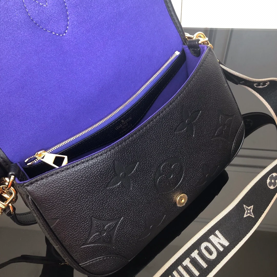 루이비통 다이앤 앙프렝뜨 모노그램 백 M46386