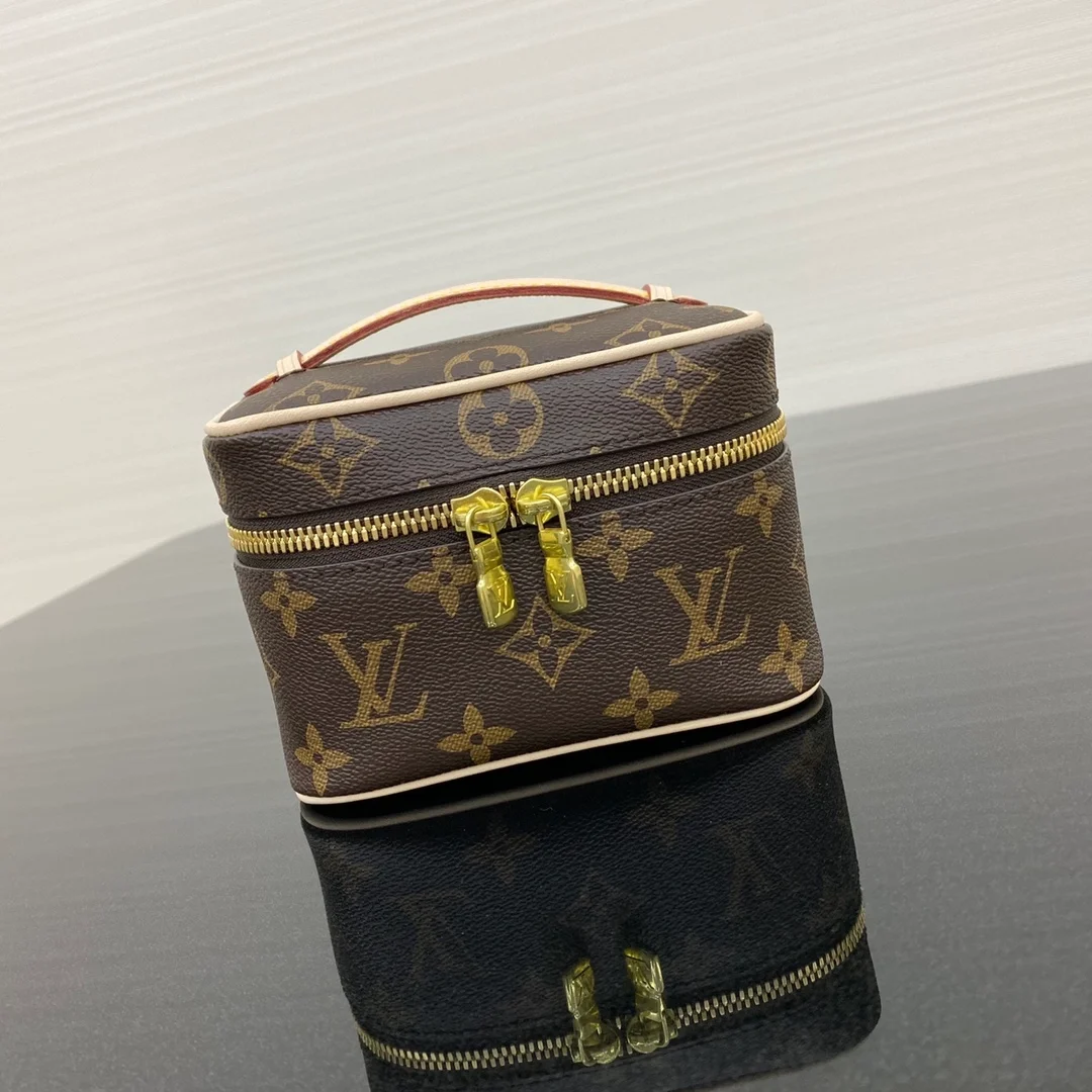 루이비통 니스 나노 메이크업 케이스 M44936