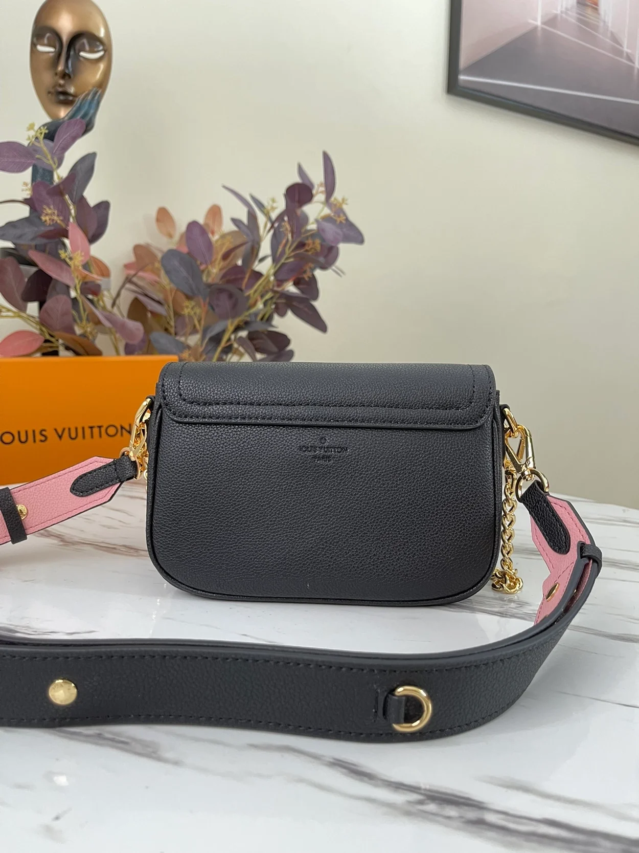 루이비통 락미 텐더 핸드백 M58554