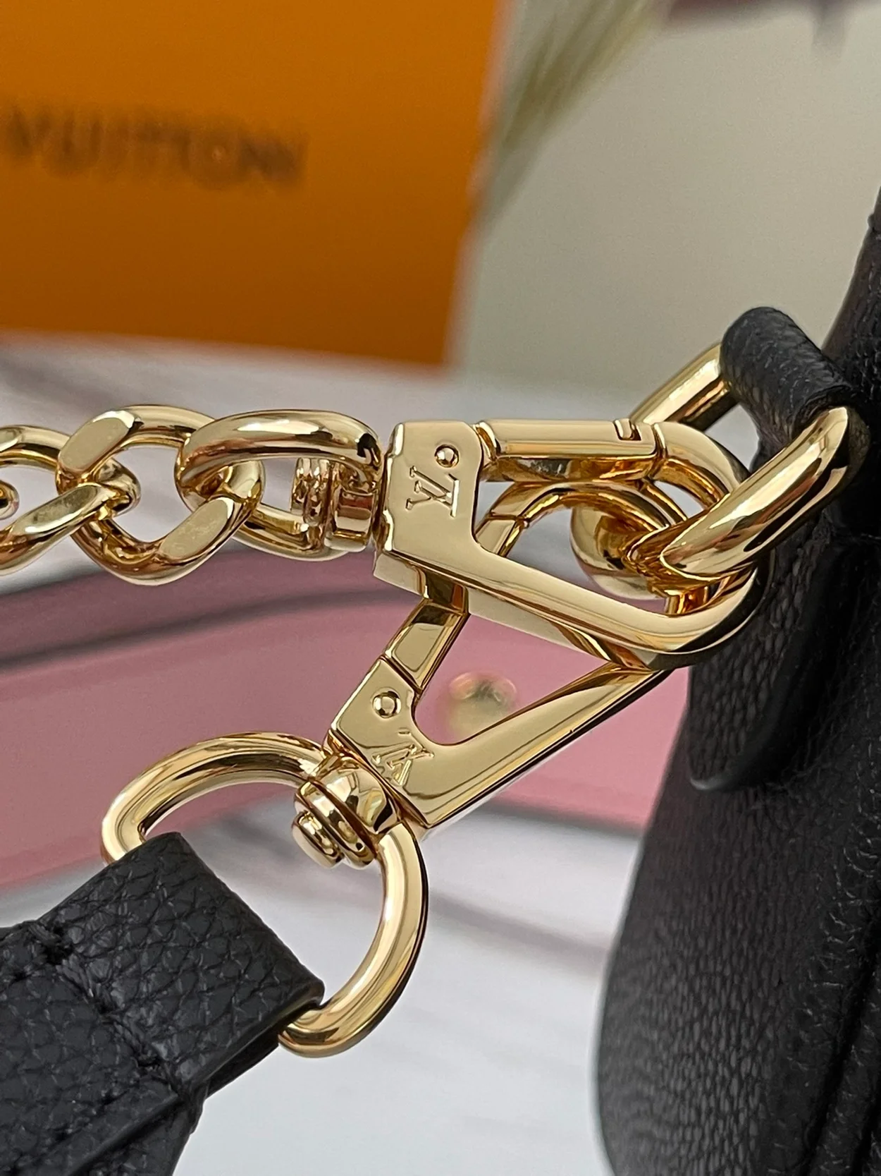 루이비통 락미 텐더 핸드백 M58554