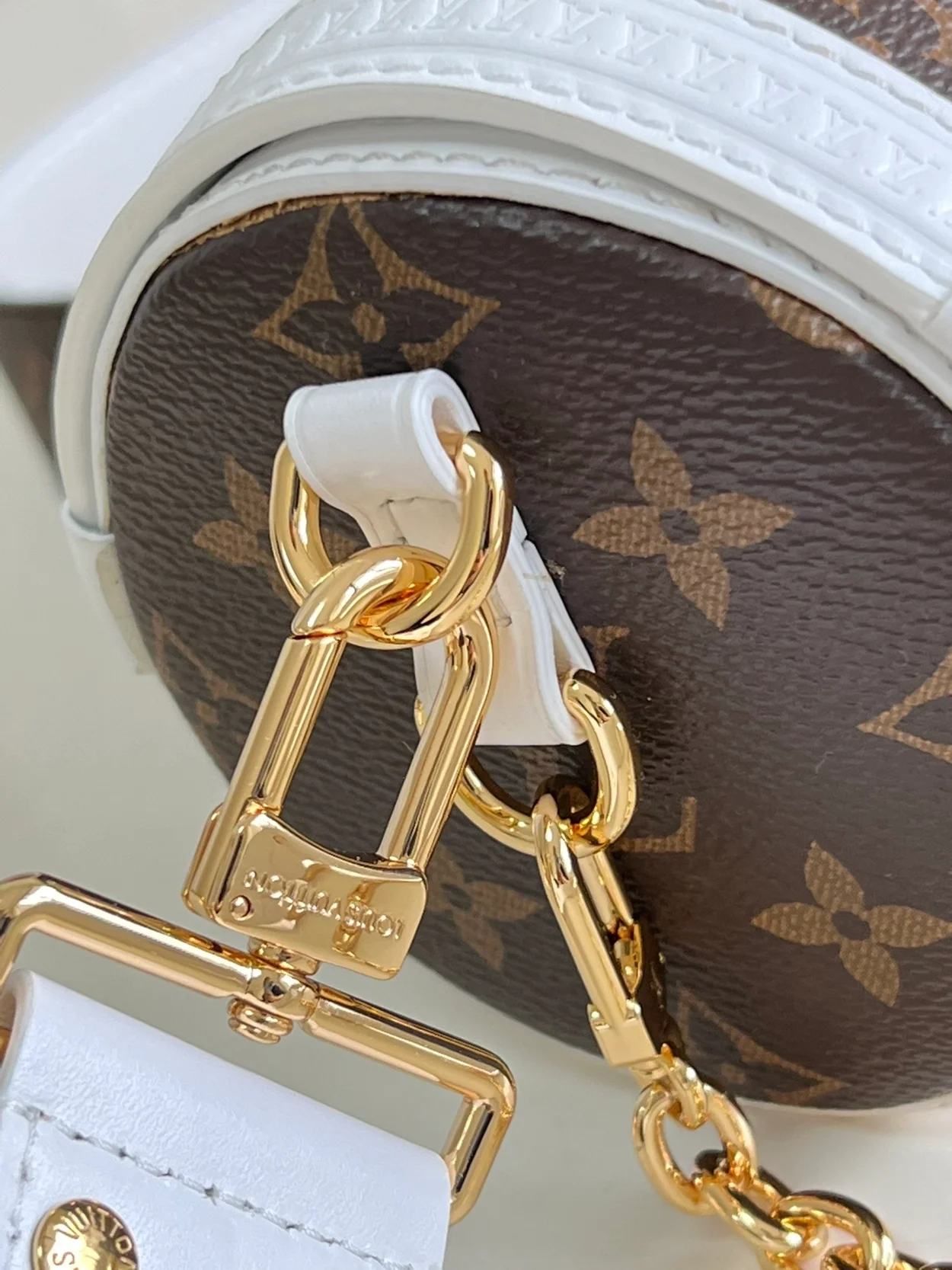 루이비통 파필론 트렁크 백 M81485