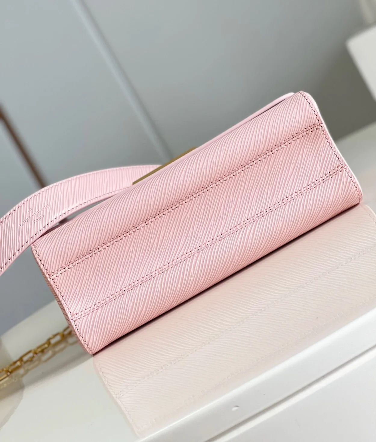 루이비통 트위스트 에피 MM M21605