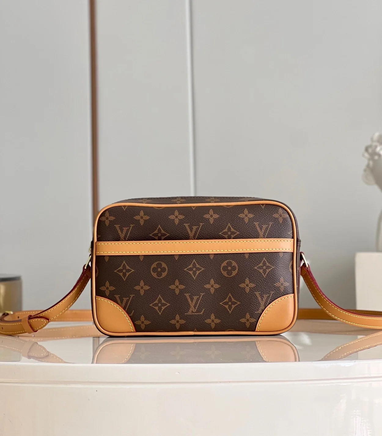 루이비통 트로카데로 모노그램 27 백 M51276