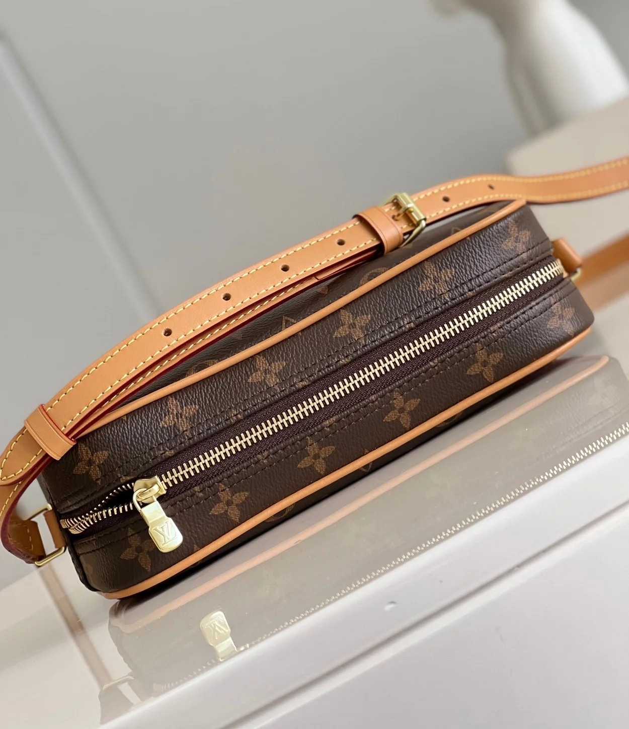 루이비통 트로카데로 모노그램 27 백 M51276