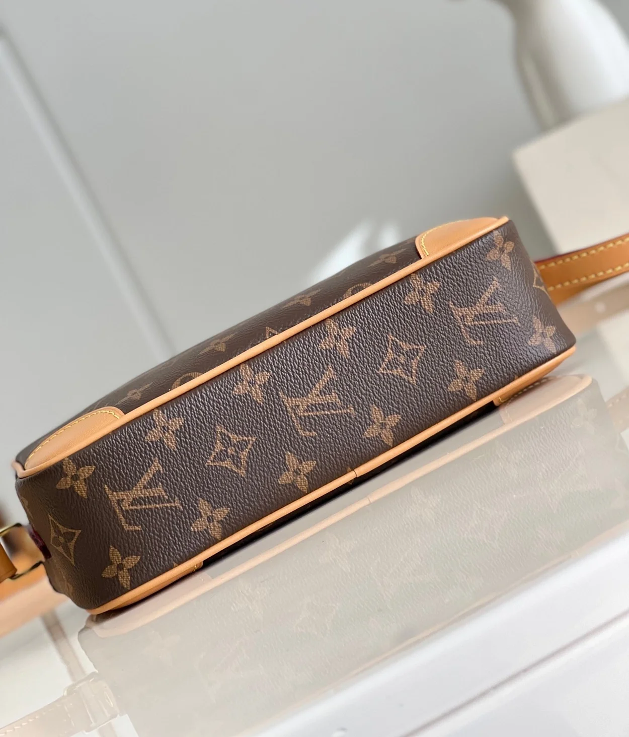 루이비통 트로카데로 모노그램 27 백 M51276