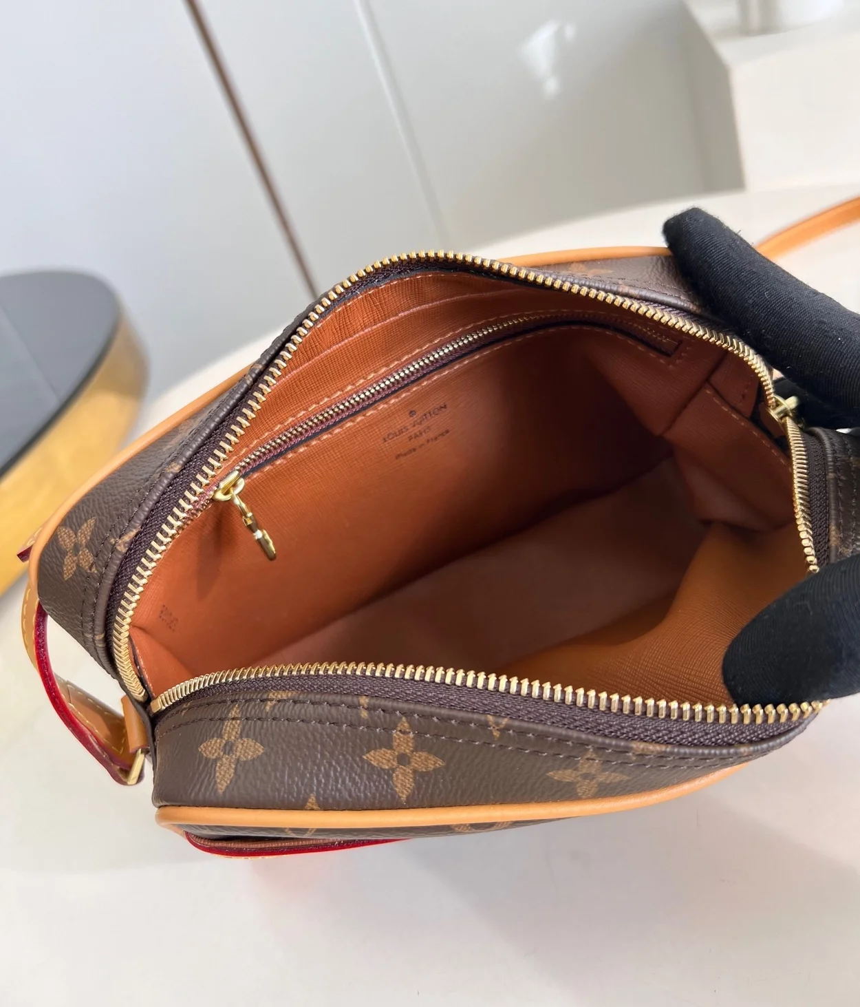 루이비통 트로카데로 모노그램 27 백 M51276