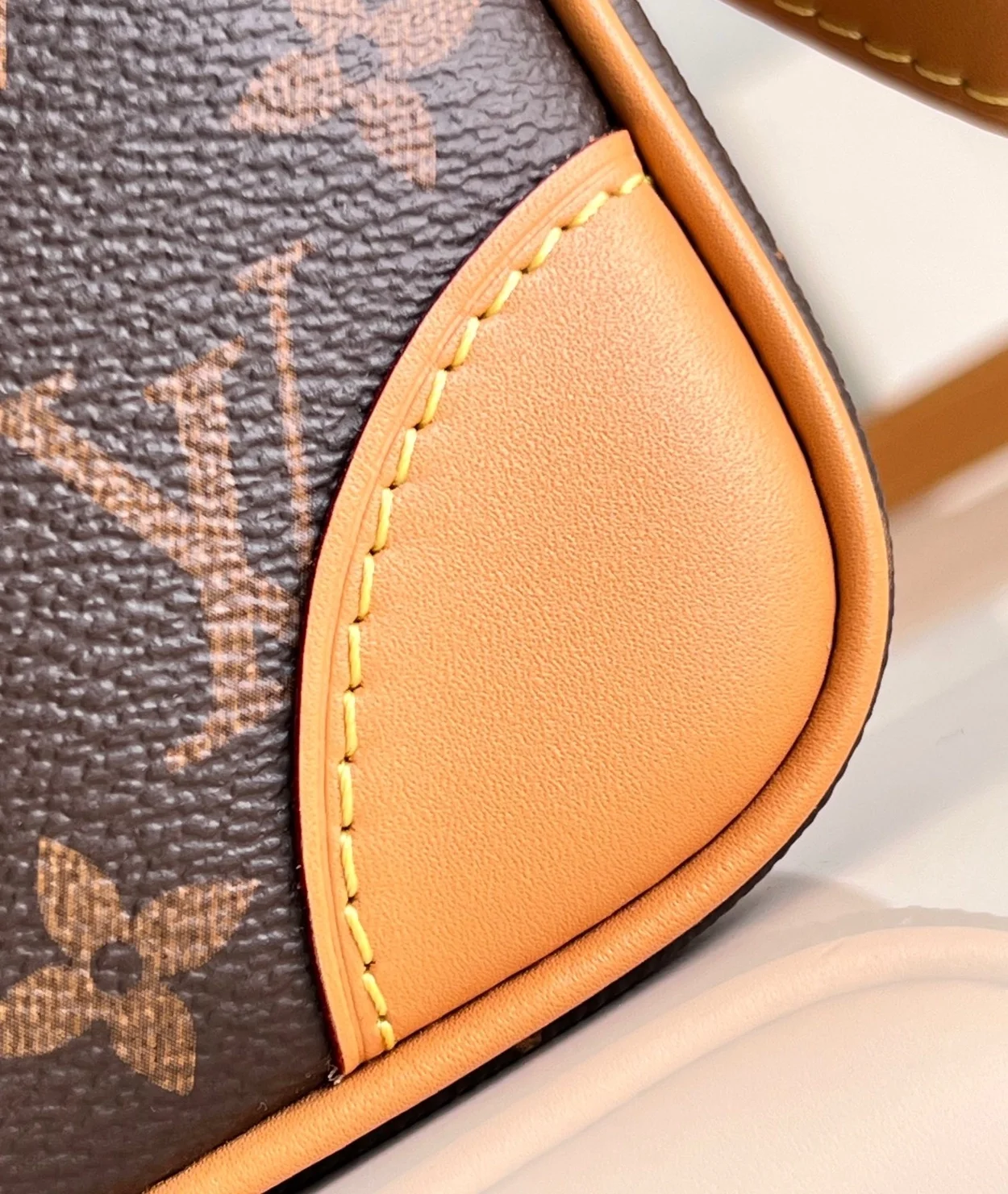 루이비통 트로카데로 모노그램 27 백 M51276