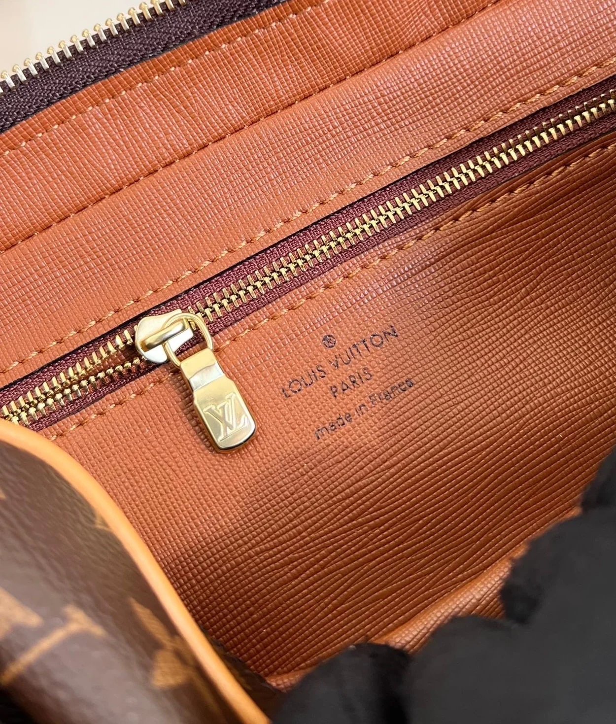 루이비통 트로카데로 모노그램 27 백 M51276