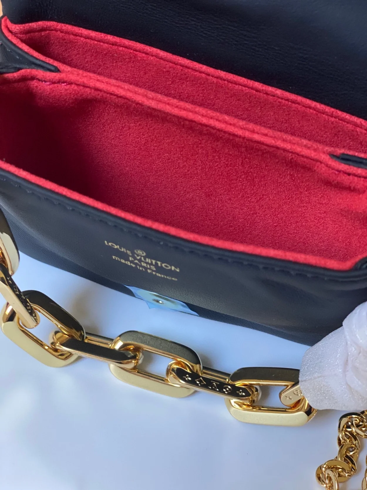 루이비통 쿠상 체인백 M81125