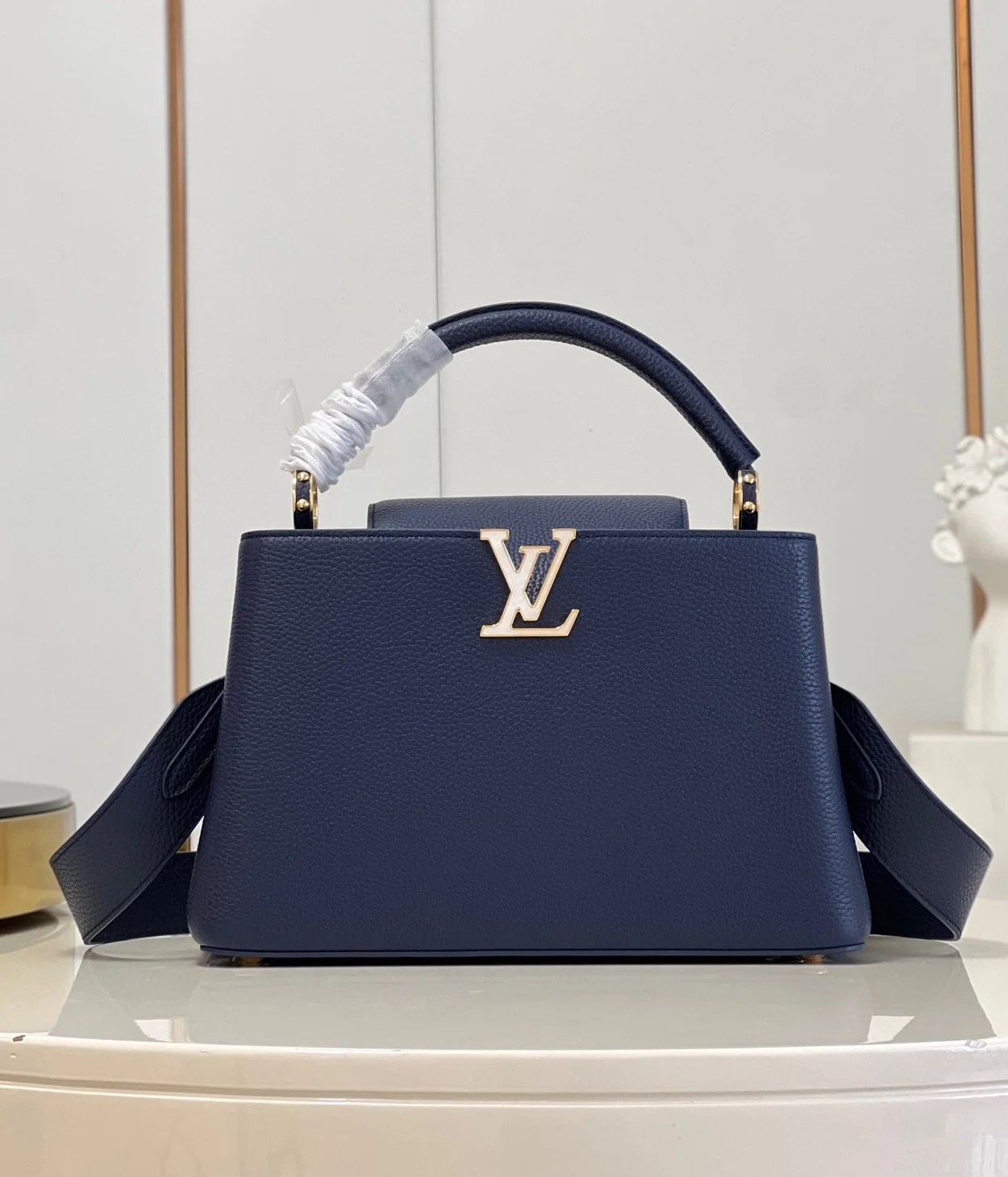 루이비통 카퓌신 MM M21150