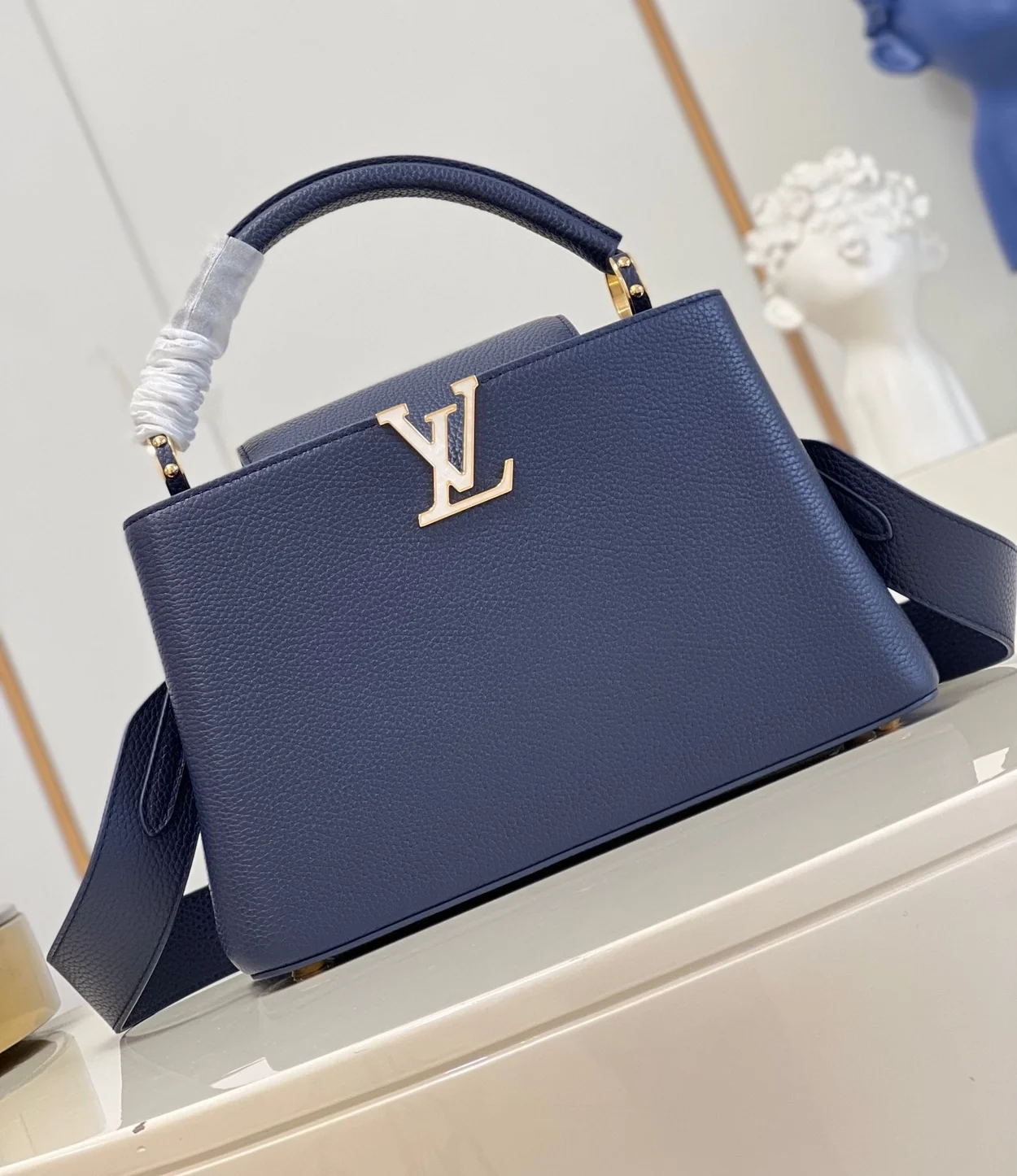 루이비통 카퓌신 MM M21150