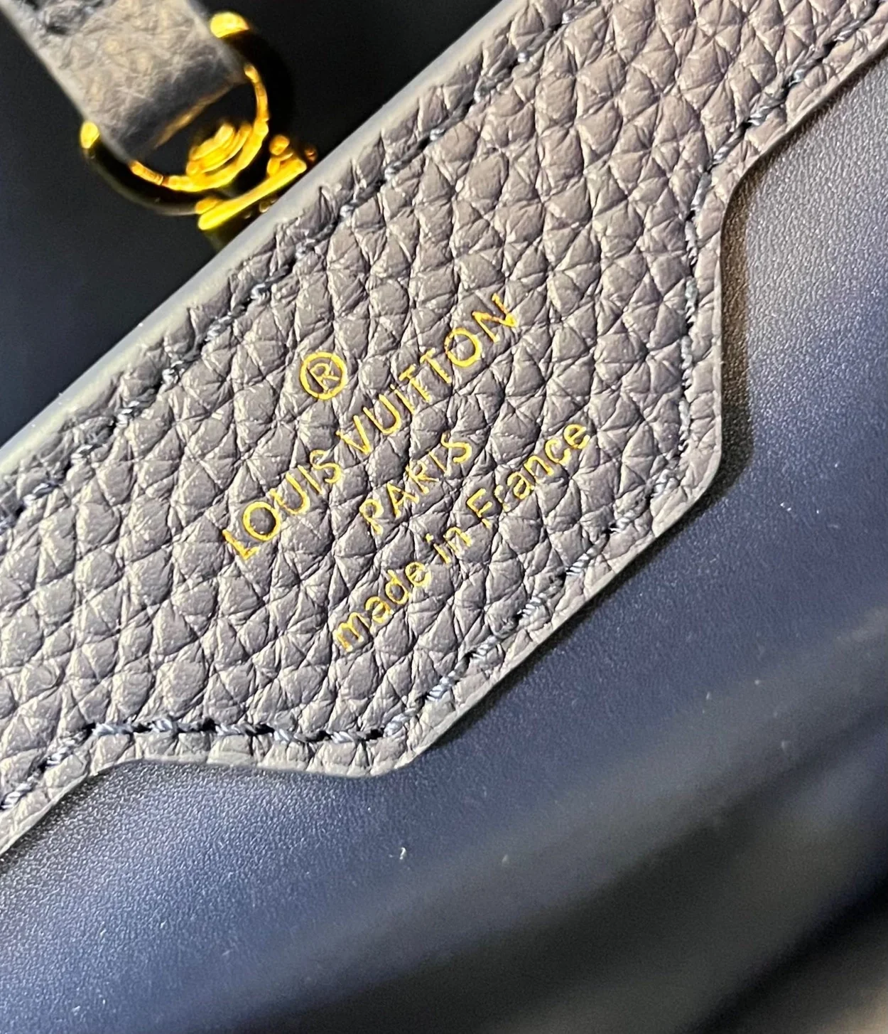 루이비통 카퓌신 MM M21150