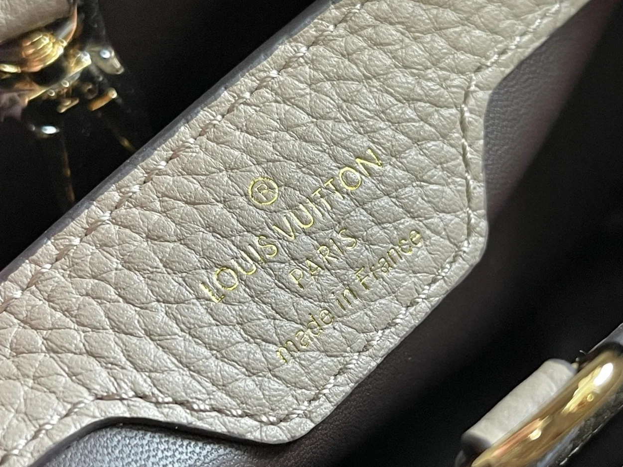 루이비통 카퓌신 BB M94634